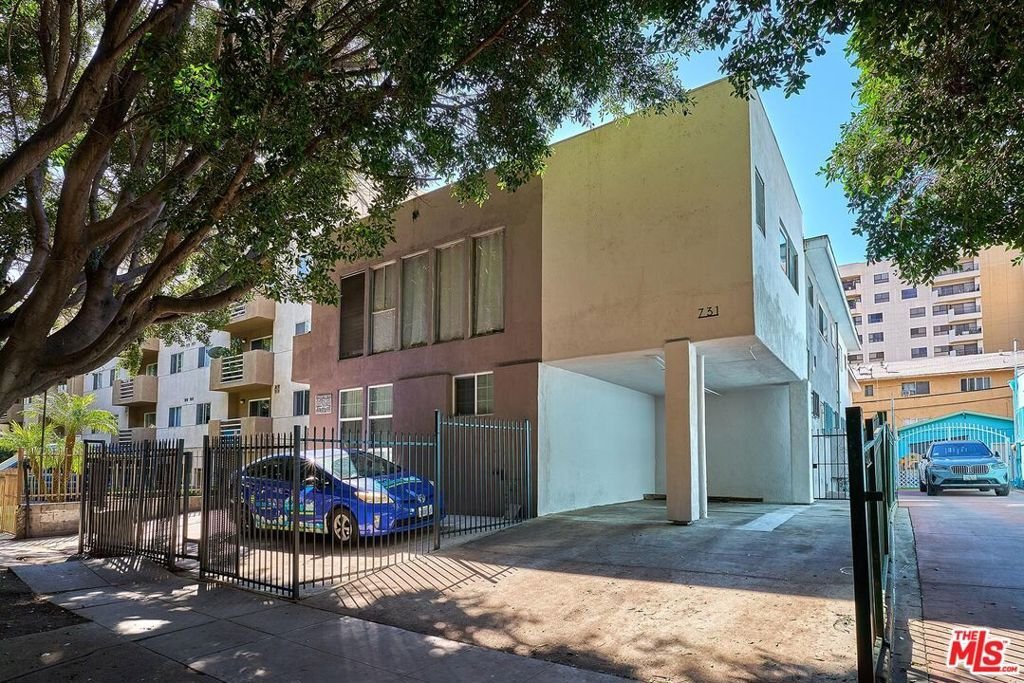 Los Angeles, California, United States 2 - 17854804