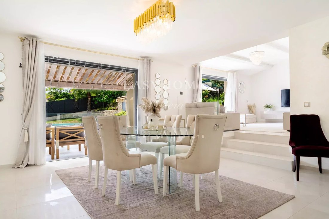 Villa in Mougins, Provence-Alpes-Côte d'Azur, France 3 - 17851634