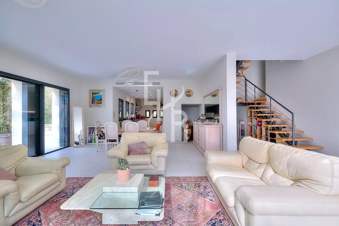 House in Mougins, Provence-Alpes-Côte d'Azur, France 3 - 11942129