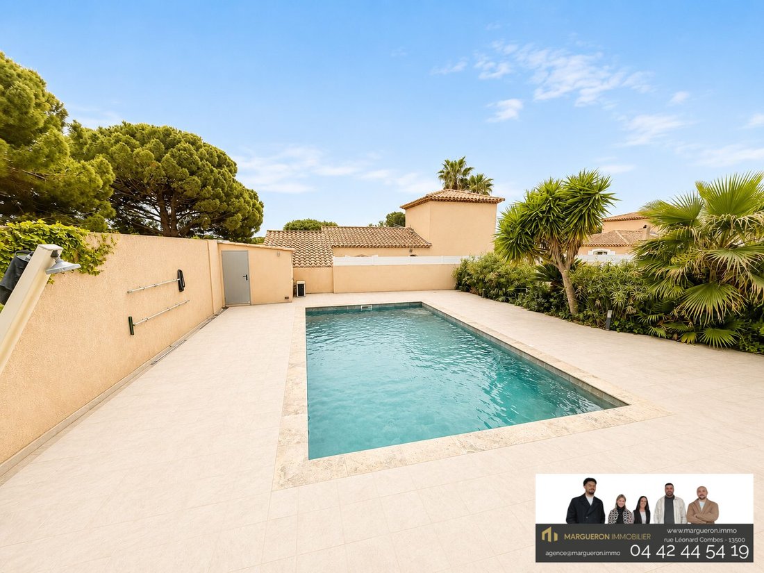 Villa in Plaines Saint Pierre-Saint Julien, Martigues, France 2 - 17857132