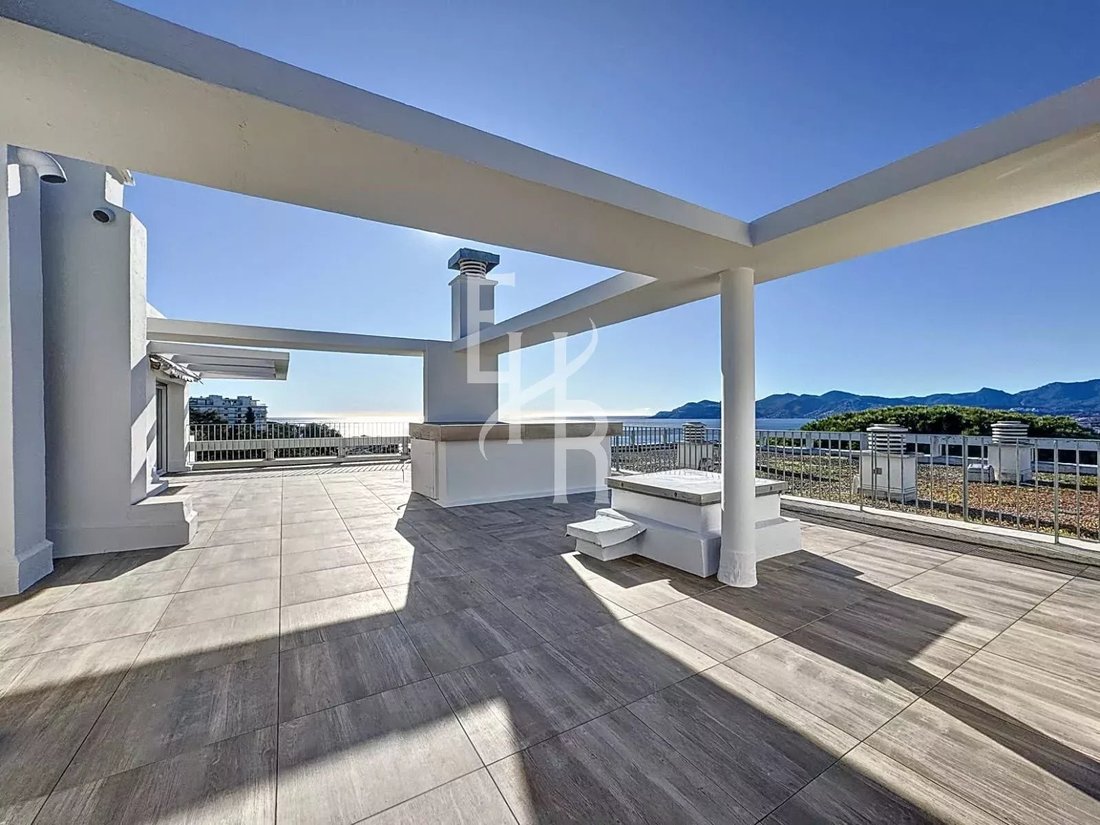 Apartment in Font de Veyre, Cannes, France 3 - 17851375