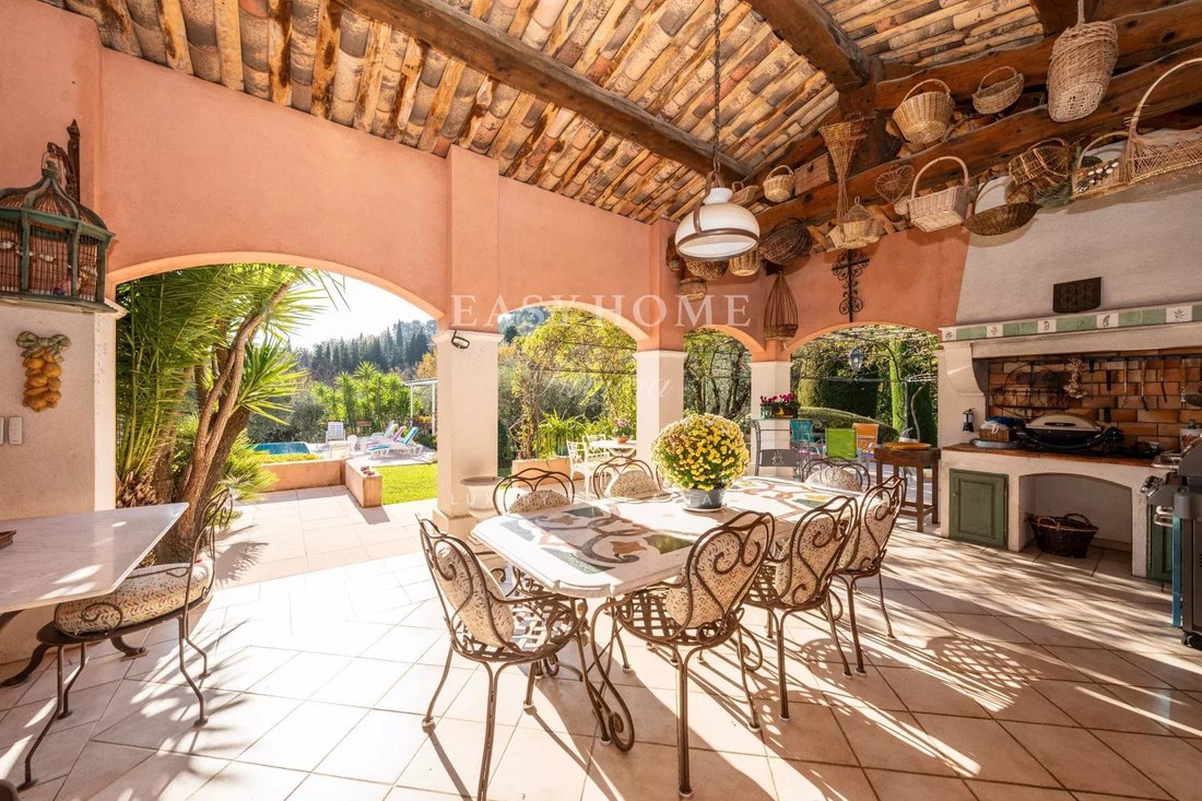 Estate in Grasse, Provence-Alpes-Côte d'Azur, France 4 - 17851391