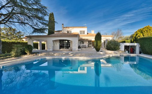 House in Sud, Saint-Jean-de-Vedas, France 1