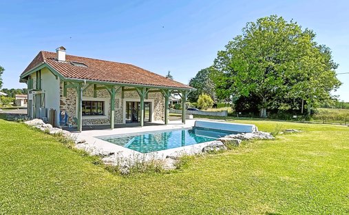 House in Arsague, Nouvelle-Aquitaine, France 1