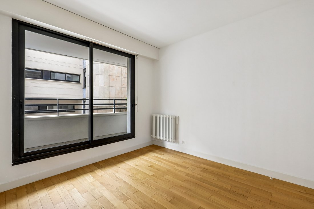 Apartment in Buttes Chaumont, Paris 19e Arrondissement, Paris 2 - 17852870