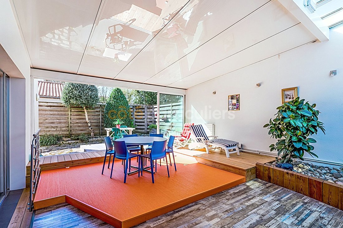 Villa in La Roche-sur-Yon, Pays de la Loire, France 3 - 17852960