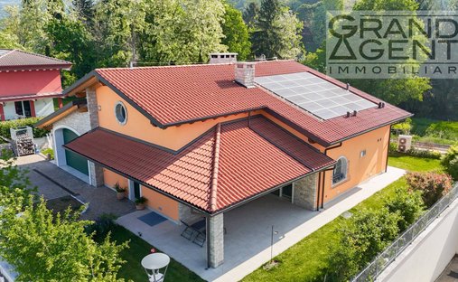Villa in Negrar di Valpolicella, Veneto, Italy 1