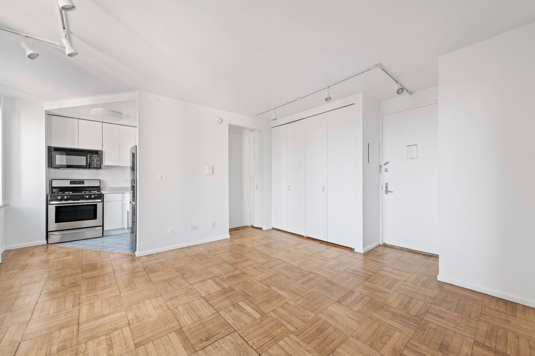 Condo in New York, New York, United States 4 - 17853355