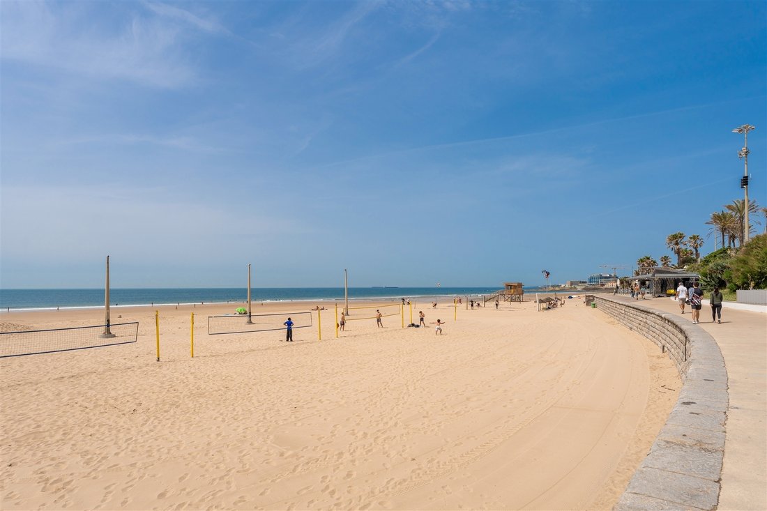 Apartment in Carcavelos e Parede, Lisbon, Portugal 4 - 17856320