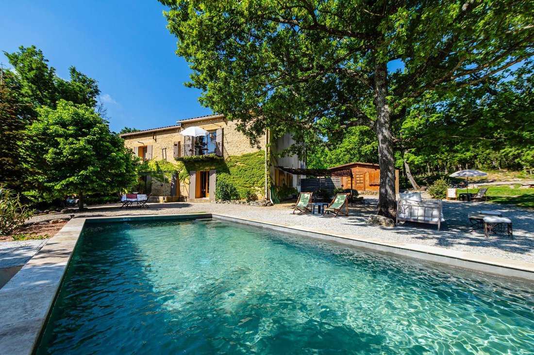 House in Gordes, Provence-Alpes-Côte d'Azur, France 1 - 16886628