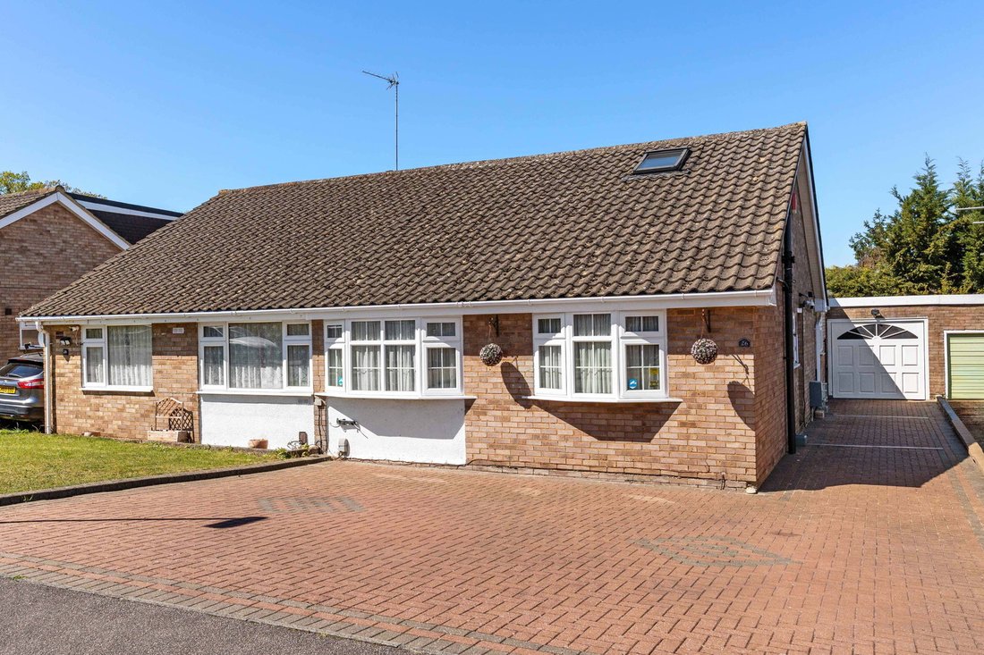 Bungalow in Dugdale Hill, Hertsmere, England 3 - 17857987