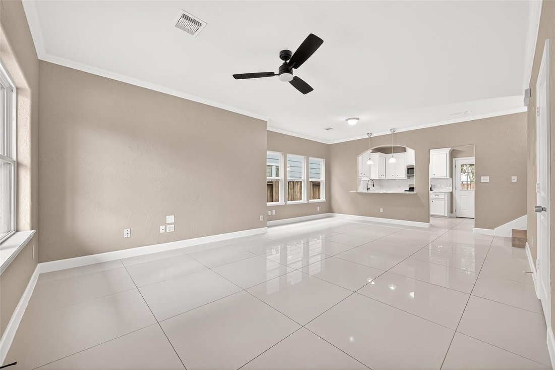 House in Houston, Texas, United States 5 - 17858036