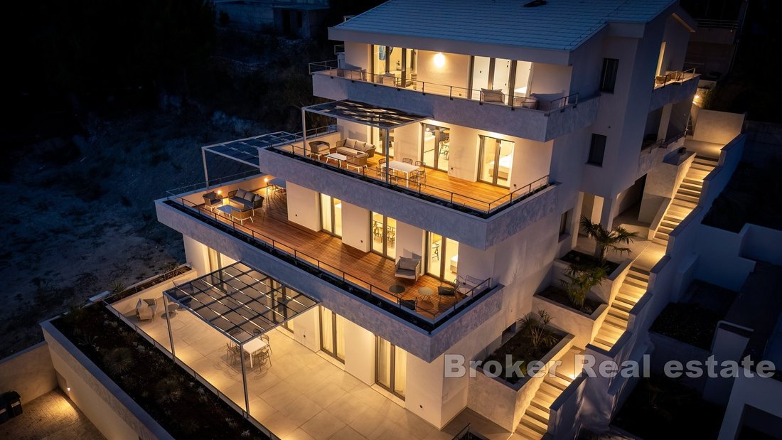 Villa in Omis, Split-Dalmatia County, Croatia 1 - 17858809