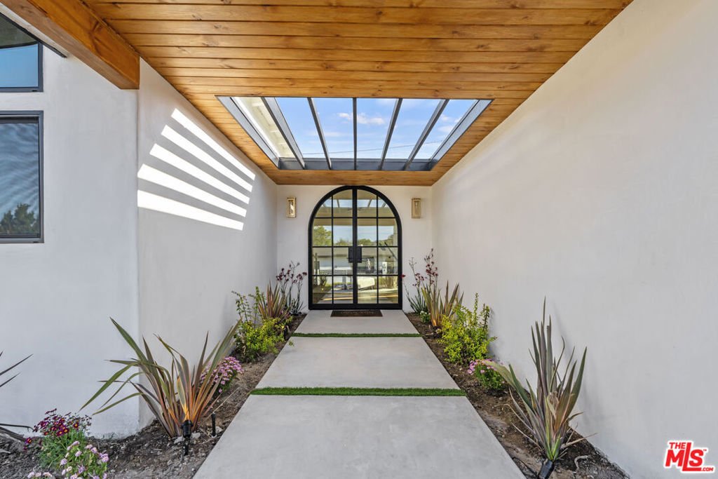 House in Los Angeles, California, United States 5 - 17858198