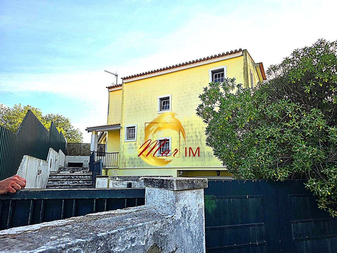 Villa in Rio de Mouro, Lisbon, Portugal 1 - 17857973