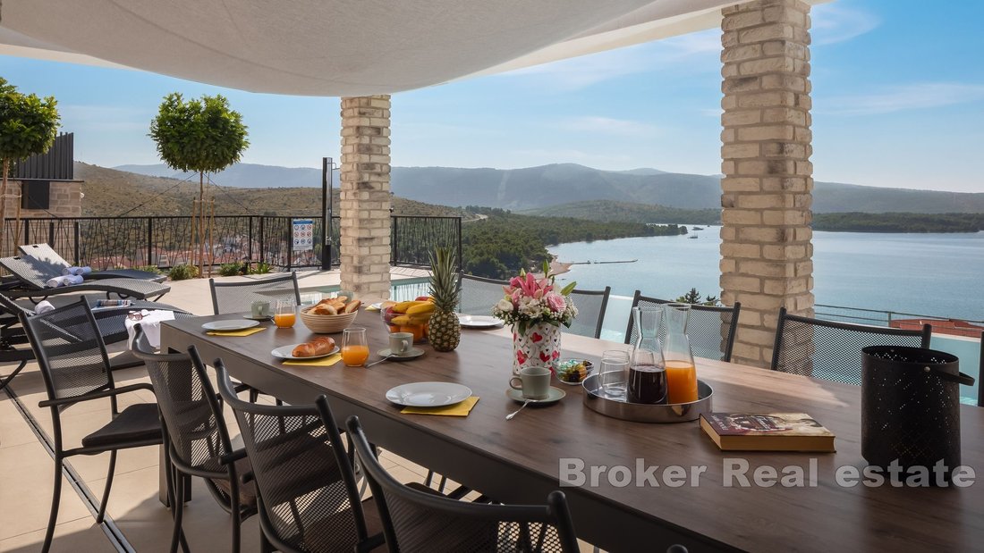 Villa in Gradska cetvrt Varos, Sibenik, Sibenik-Knin County 4 - 17858840