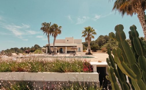 Estate in Santa Eularia des Riu, Balearic Islands, Spain 1