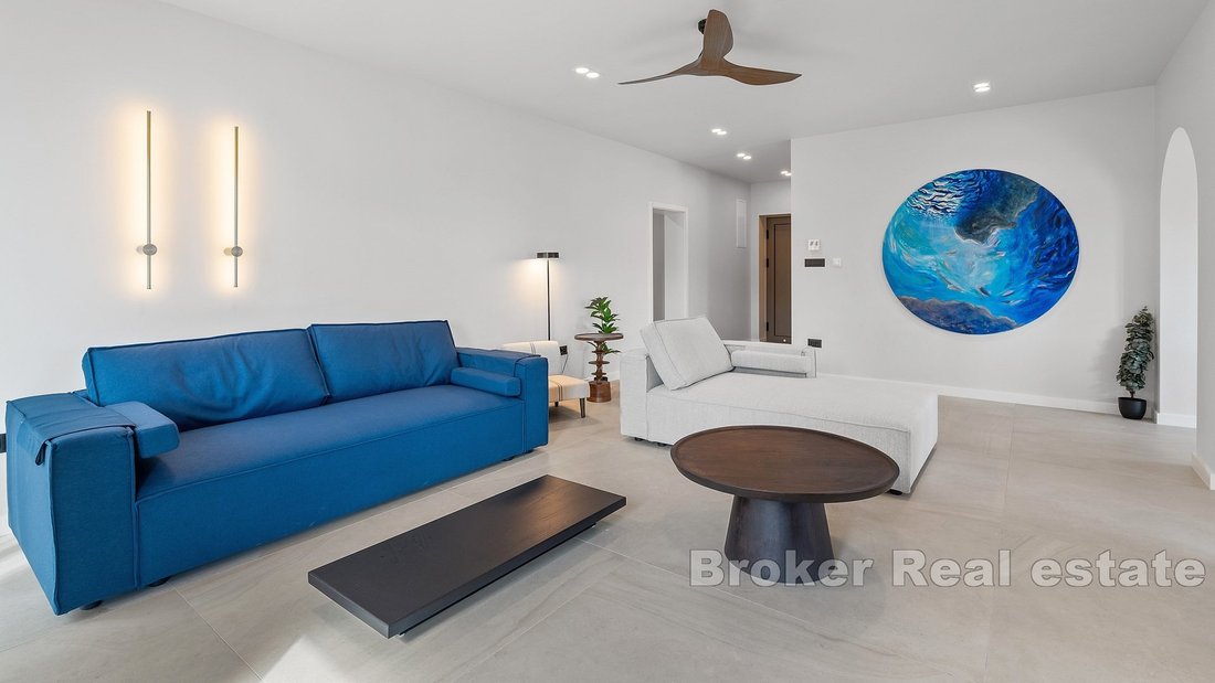 Villa in Omis, Split-Dalmatia County, Croatia 2 - 17858809