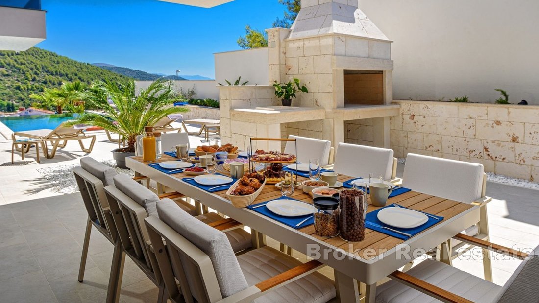 Villa in Trogir, Split-Dalmatia County, Croatia 2 - 17857557