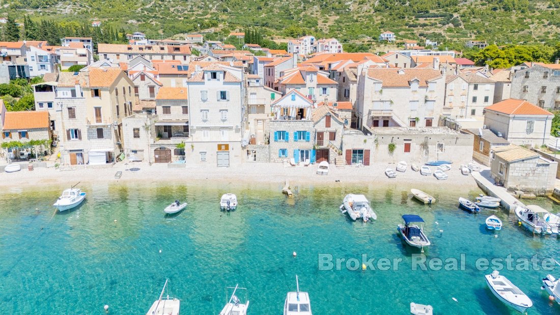 Villa in Komiza, Split-Dalmatia County, Croatia 4 - 17857527