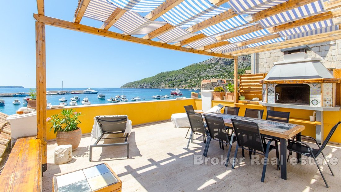 Villa in Komiza, Split-Dalmatia County, Croatia 1 - 17857527