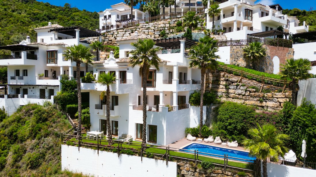 Villa in Benahavis, Andalusia, Spain 1 - 17734284