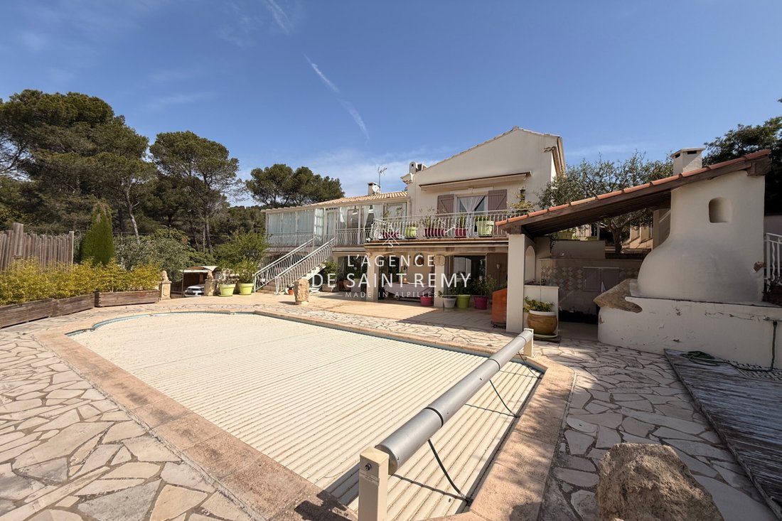 Villa in Lamanon, Provence-Alpes-Côte d'Azur, France 1 - 17858642
