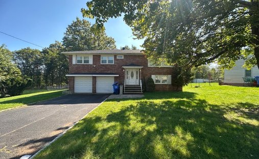 House in Woodbridge Township, New Jersey, United States 1