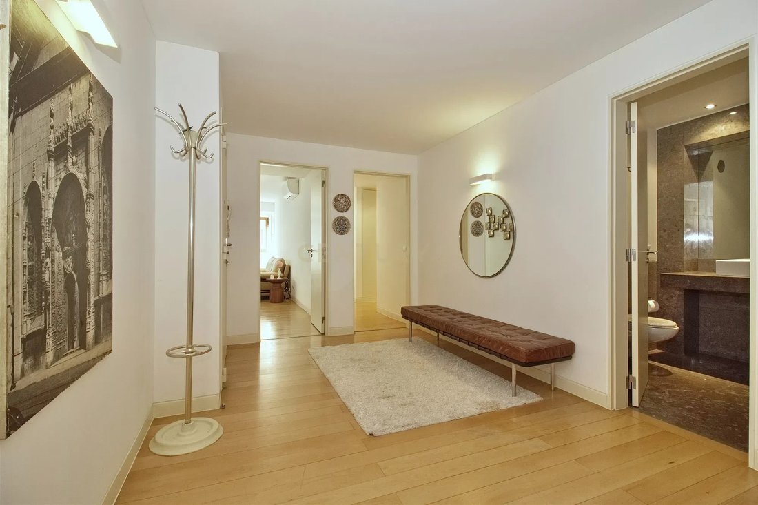 Apartment in Misericordia, Lisbon, Portugal 2 - 15298862