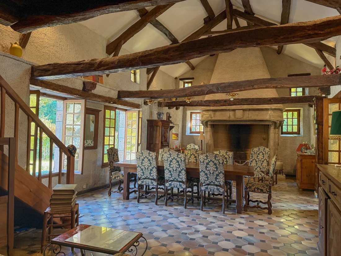 Estate in Caylus, Occitania, France 4 - 17858827