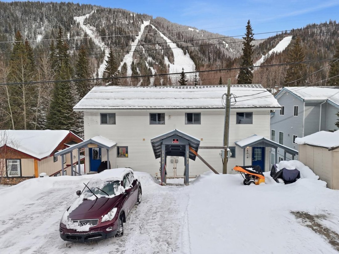 House in Sun Peaks, British Columbia, Canada 1 - 17858821