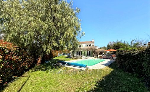 Villa à Centre du Village, La Colle-sur-Loup, France 1