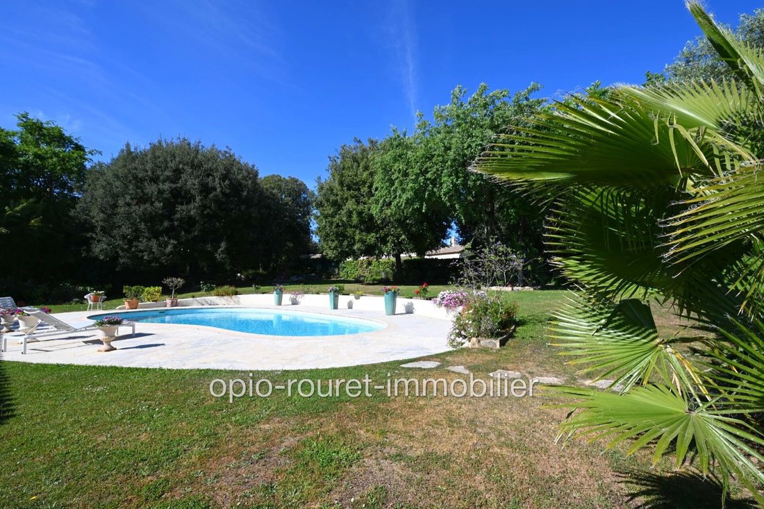 Villa in Le Rouret, Provence-Alpes-Côte d'Azur, France 4 - 17858635