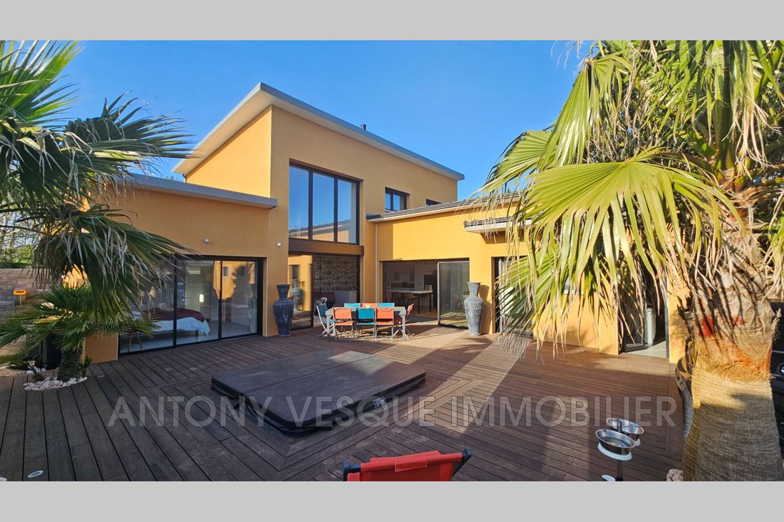 Villa in Agon-Coutainville, Normandy, France 1 - 17858626