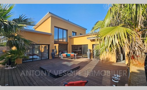 Villa in Agon-Coutainville, Normandy, France 1