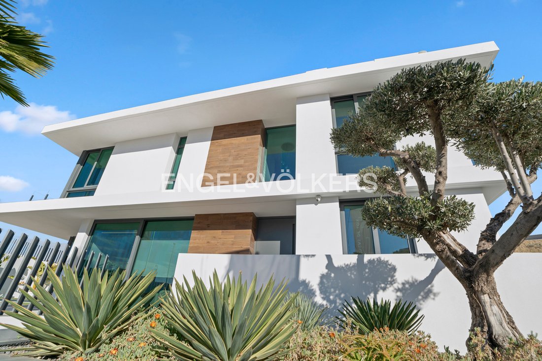 Villa in Benidorm, Valencian Community, Spain 1 - 17859115