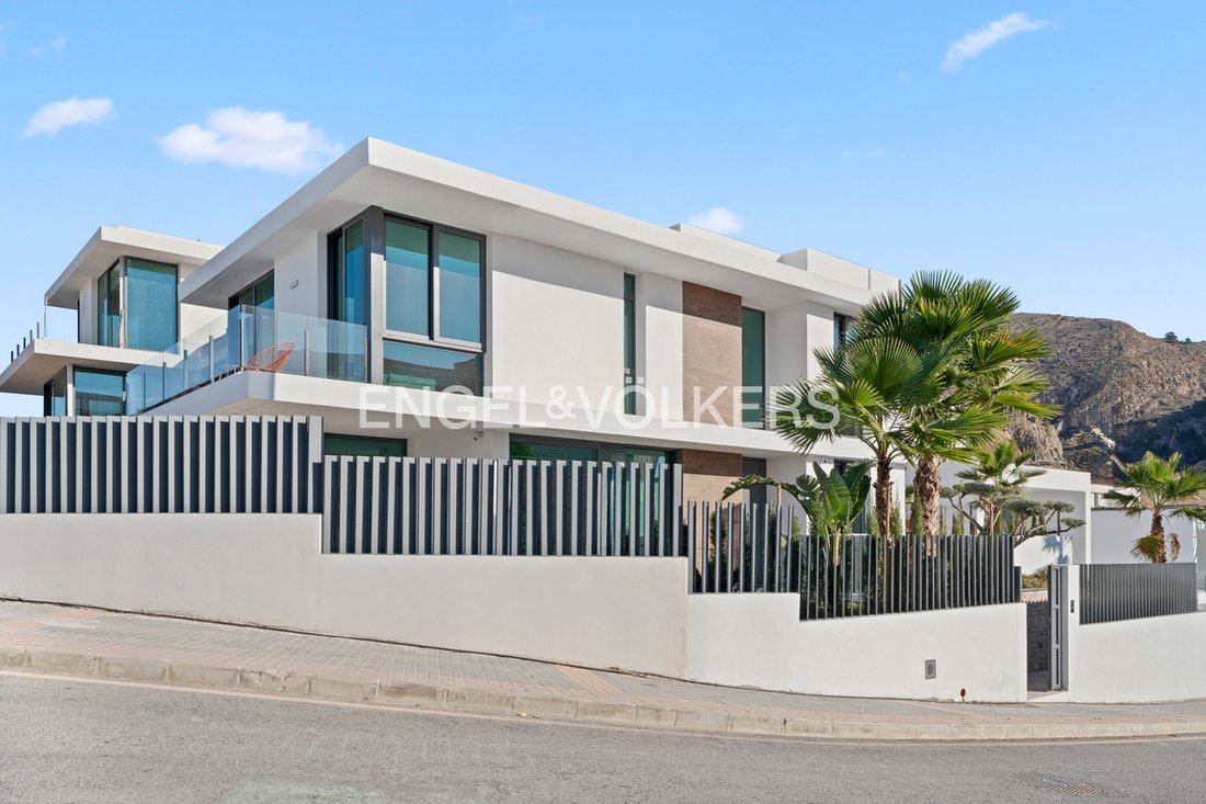 Villa in Benidorm, Valencian Community, Spain 5 - 17859115