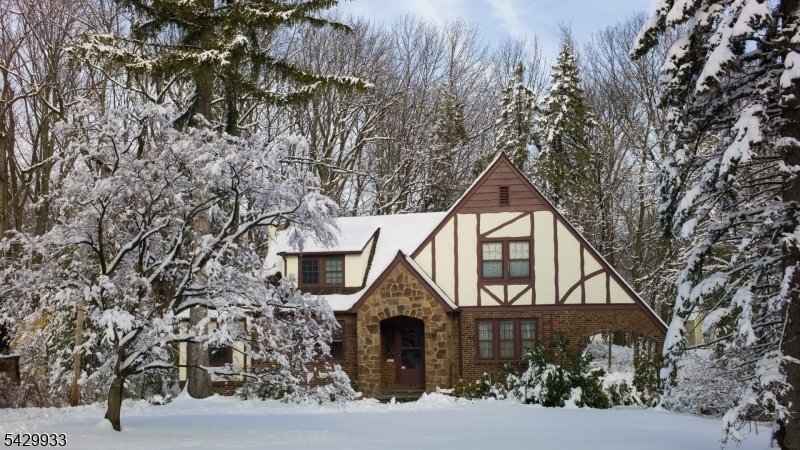House in Millburn Twp., New Jersey, United States 5 - 17858976