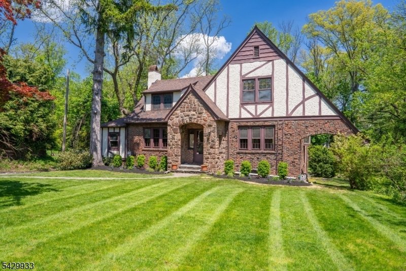 House in Millburn Twp., New Jersey, United States 4 - 17858976