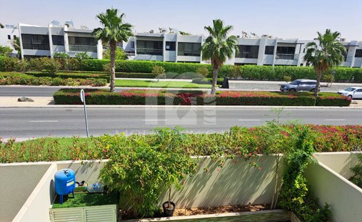 Townhouse in Damac Hills 2, Dubai, United Arab Emirates 1