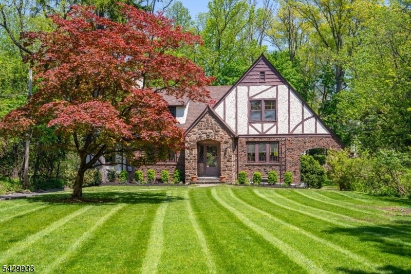 House in Millburn Twp., New Jersey, United States 1 - 17858976