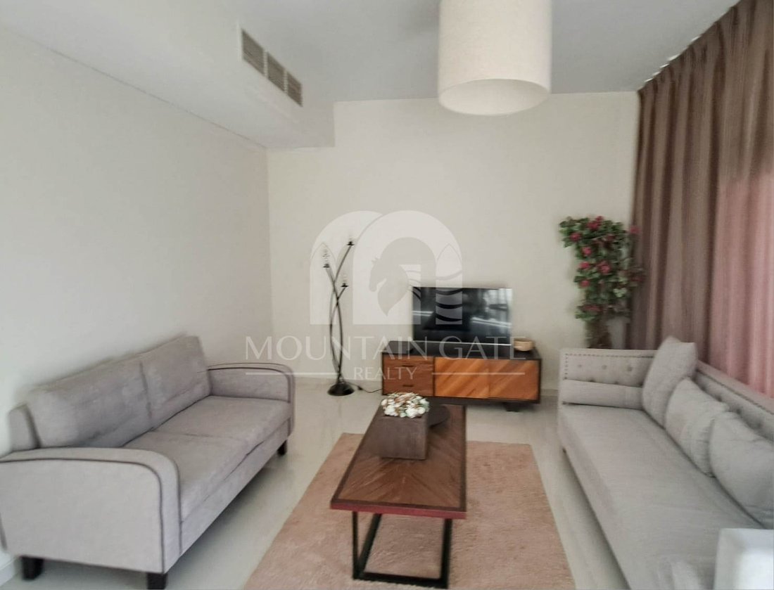 Townhouse in Damac Hills 2, Dubai, United Arab Emirates 2 - 17859098