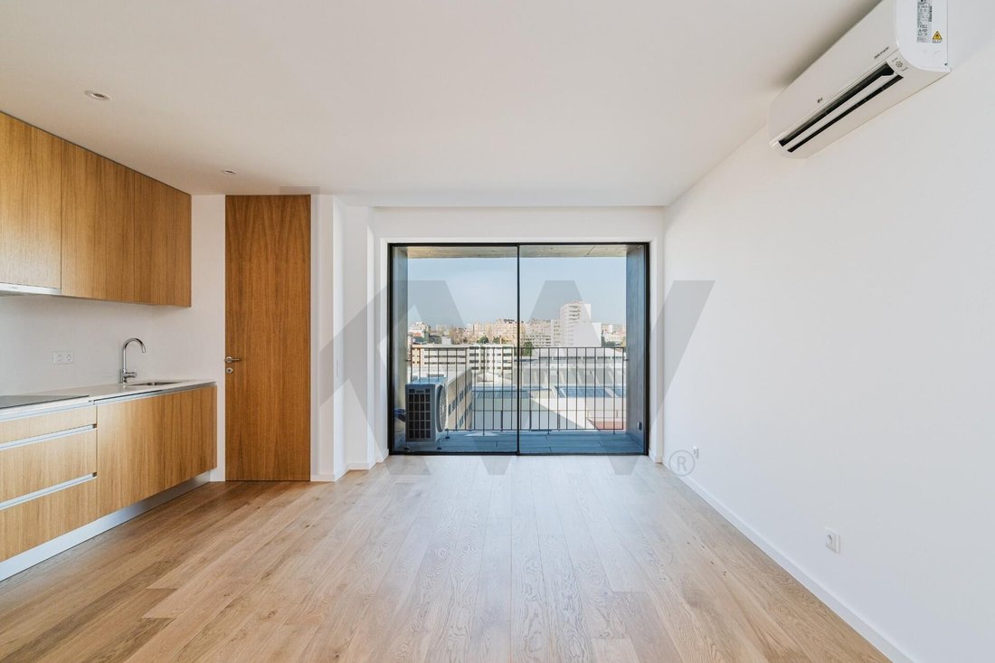 Apartment in Matosinhos e Leca da Palmeira, Porto District, Portugal 1 - 17859034