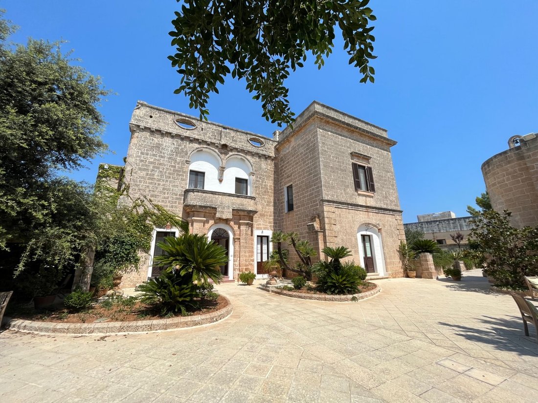 Villa in Castrignano del Capo, Apulia, Italy 1 - 17859193