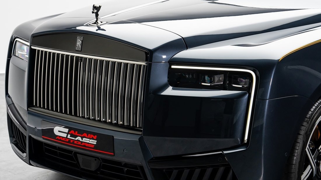 Suv in Dubai, United Arab Emirates 5 - 17859204
