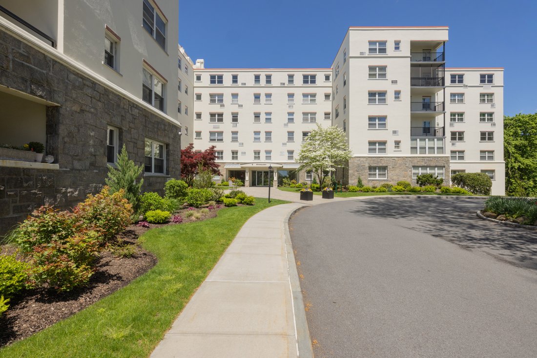 Co Op in Bronxville, New York, United States 1 - 17860201