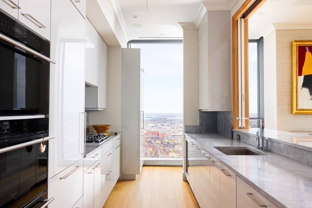 Condo in Boston, Massachusetts, United States 3 - 17859177
