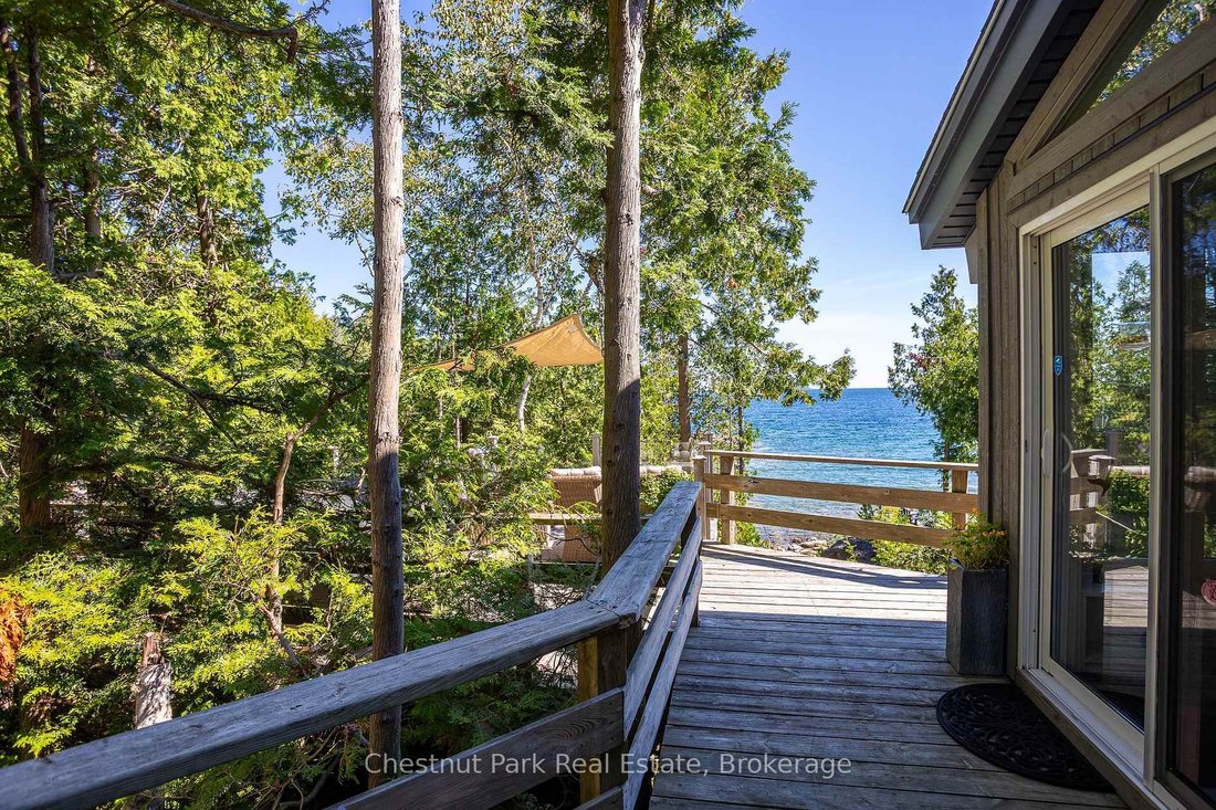 House in Tobermory, Ontario, Canada 3 - 17677039