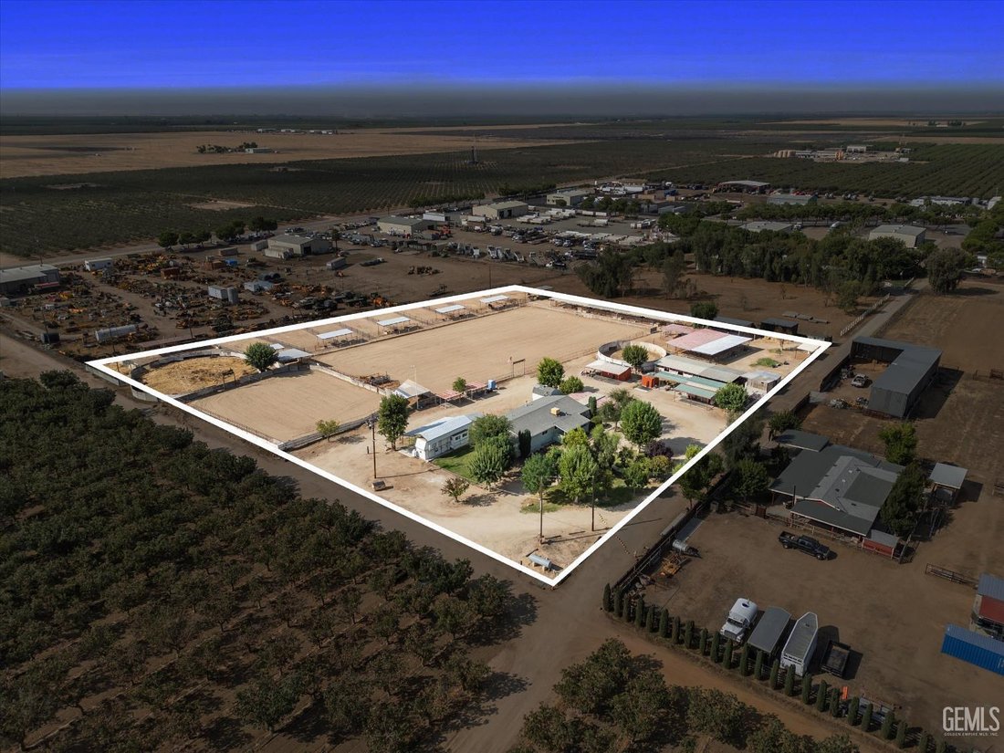 House in Shafter, California, United States 4 - 17859874