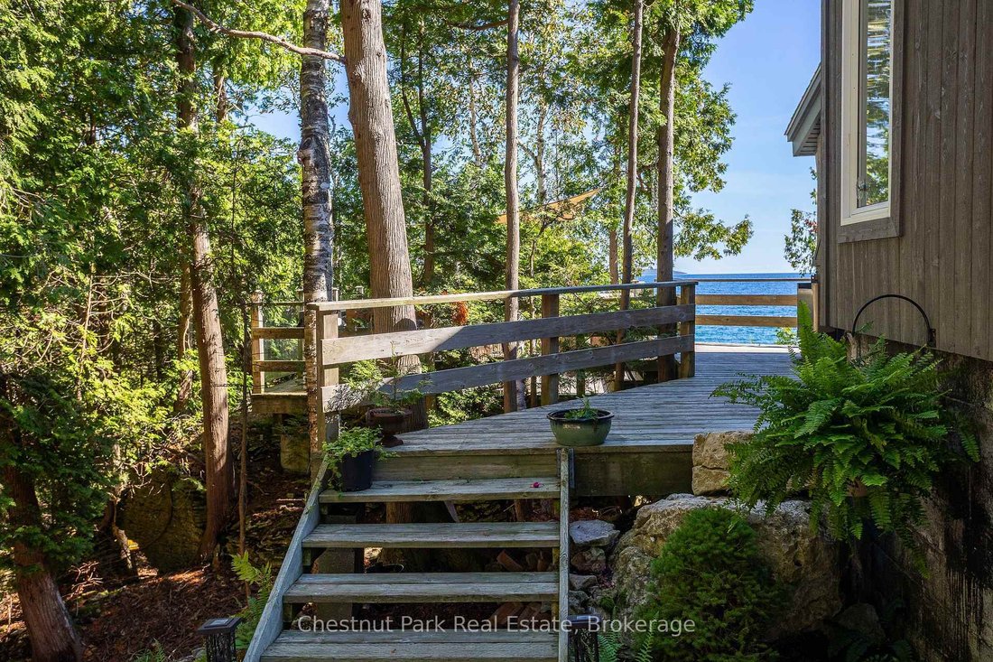 House in Tobermory, Ontario, Canada 2 - 17677039